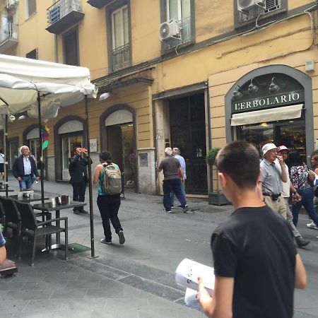 Appartamentino 116 Via Chiaia Naples Exterior photo