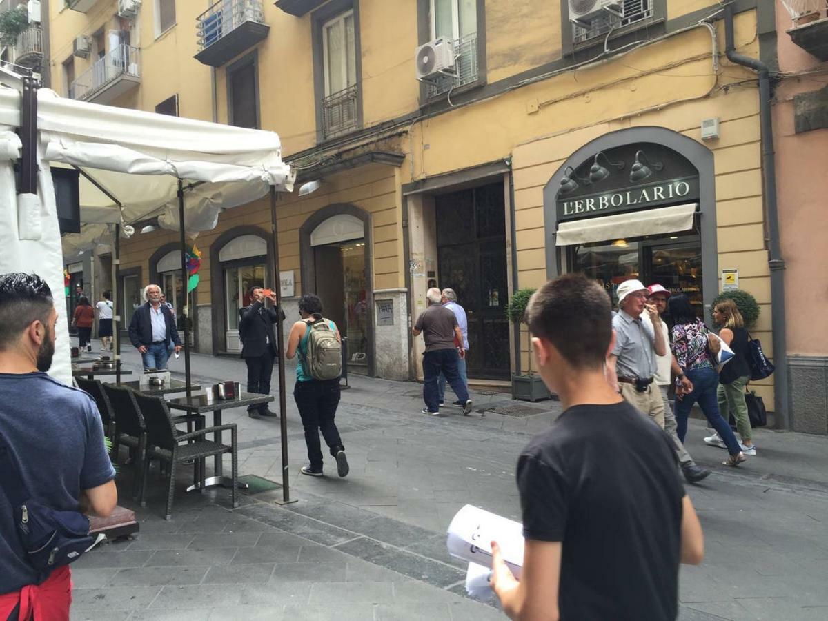 Appartamentino 116 Via Chiaia Naples Exterior photo