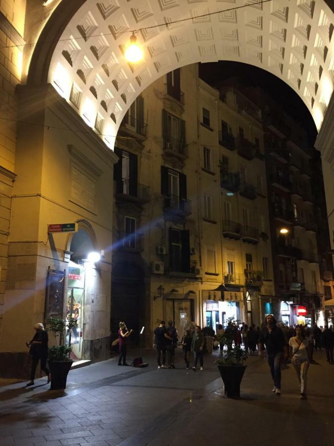 Appartamentino 116 Via Chiaia Naples Exterior photo