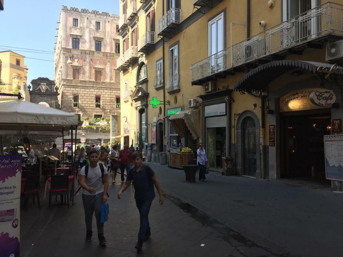 Appartamentino 116 Via Chiaia Naples Exterior photo