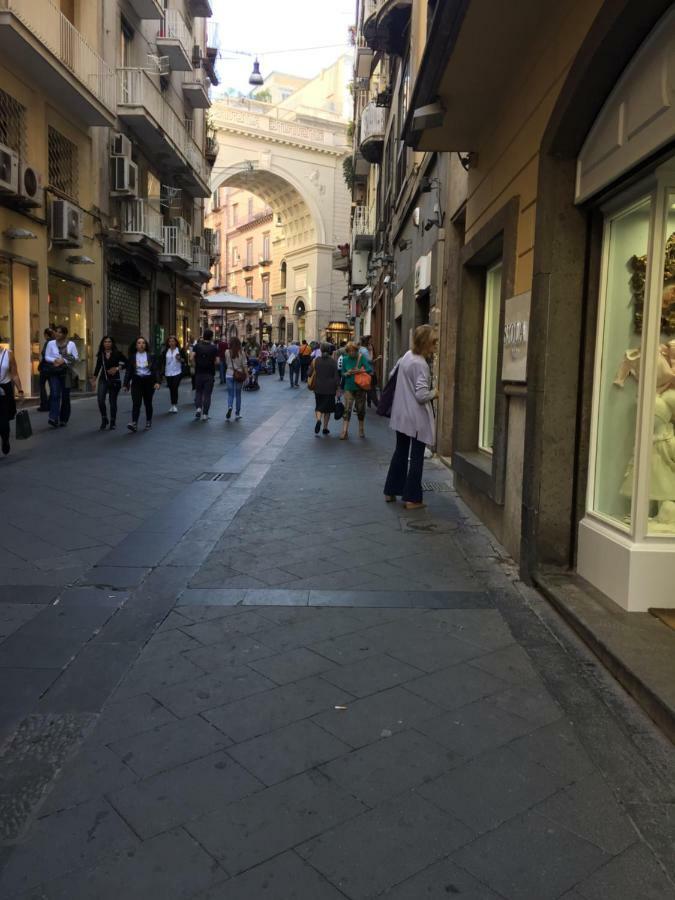 Appartamentino 116 Via Chiaia Naples Exterior photo