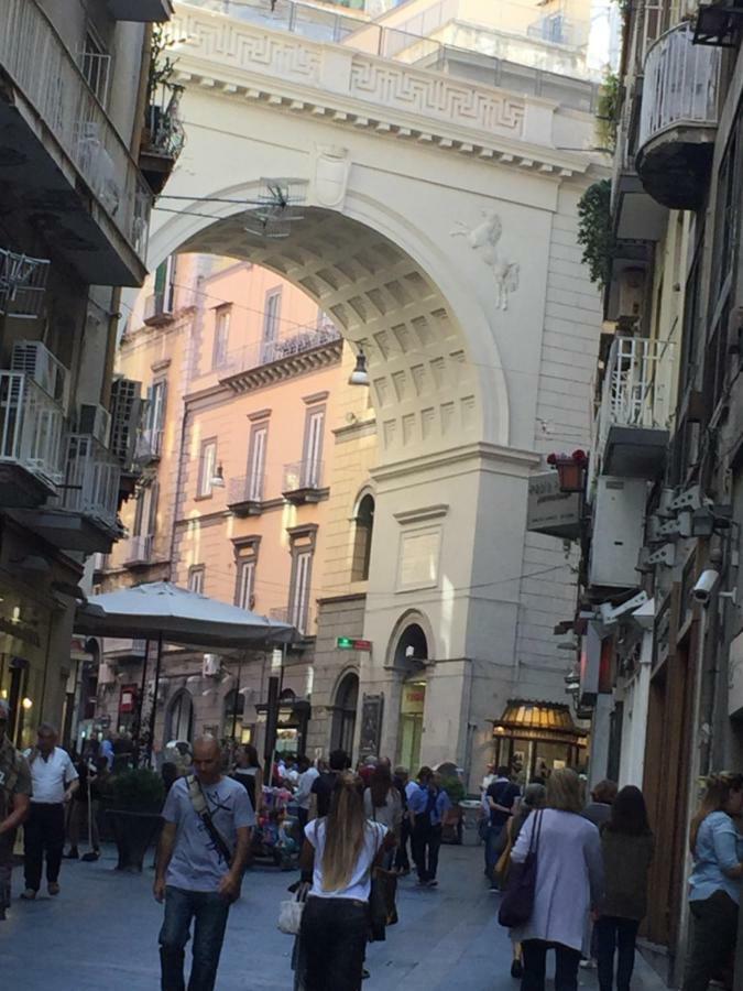 Appartamentino 116 Via Chiaia Naples Exterior photo