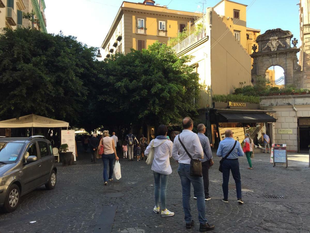 Appartamentino 116 Via Chiaia Naples Exterior photo